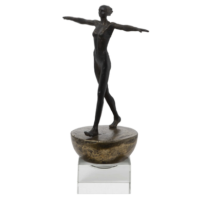 MUJER ENCONTRANDO EL EQUILIBRIO ESCULTURA